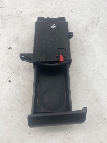 TOYOTA HILUX CUP HOLDER RIGHT DASHBOARD 2016-2022
