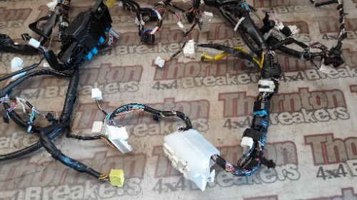 TOYOTA HILUX DASHBOARD WIRING LOOM HARNESS 2.8 1GD-FTV AUTOMATIC 19-23