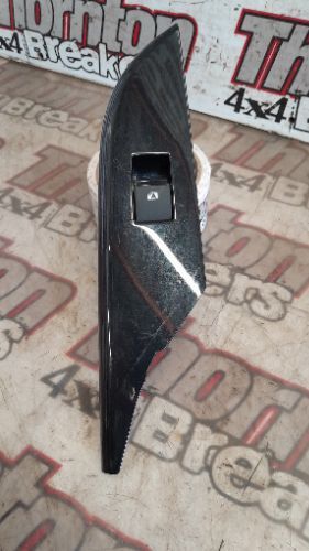 TOYOTA HILUX ELECTRIC WINDOW SWITCH LEFT REAR DOUBLE CAB 16-23