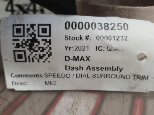 ISUZU D-MAX DASH ASSEMBLY SPEEDO / DIAL SURROUND TRIM PANEL MK2 2020-2022